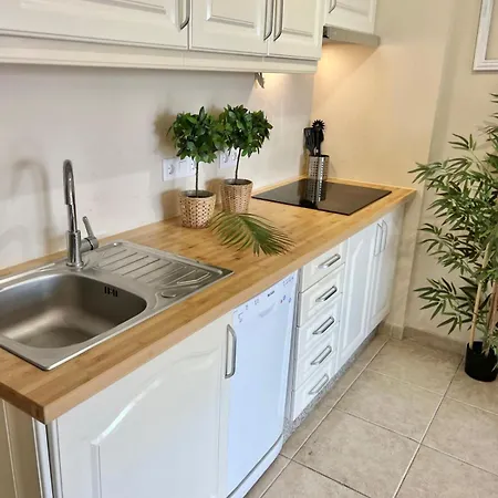 Apartment Sunny Terrace & Pool