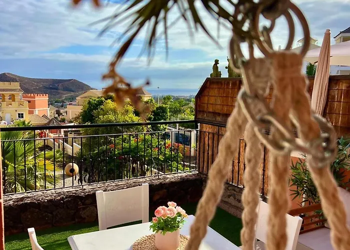 Sunny Terrace & Pool Appartamento