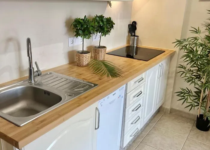 Apartment Sunny Terrace & Pool