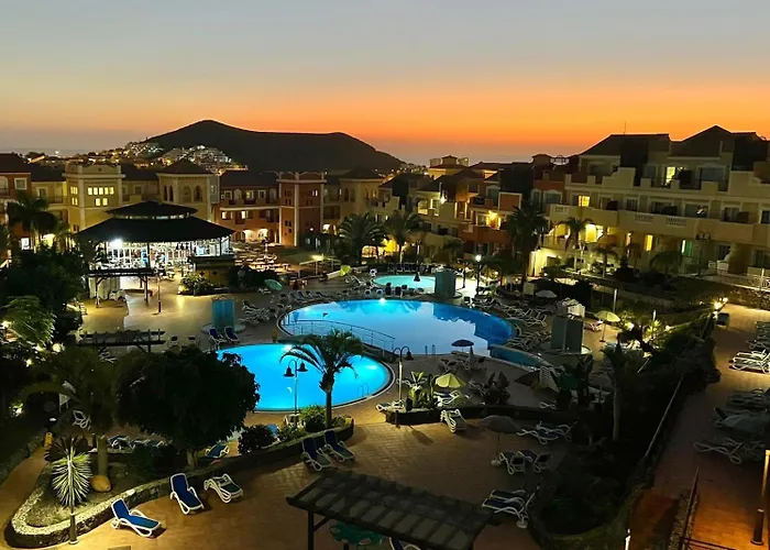 Sunny Terrace & Pool Апартаменты