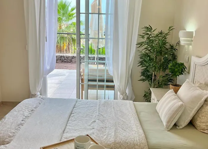 Апартаменты Sunny Terrace & Pool Плая-де-лас-Америкас